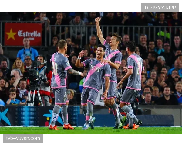 恩波利1-1战平莱切,两队门将分别做出至少5次成功扑救。 恩波利1-1战平莱切,两队门将分别做出至少5次成功扑救。